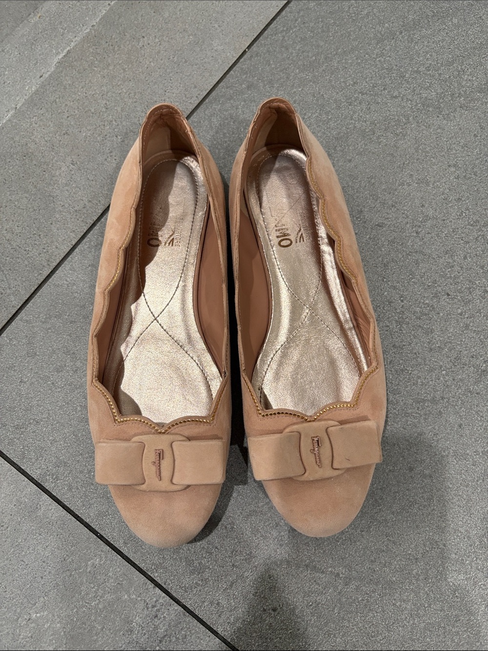 Salvatore Ferragamo Suede Bow Ballet Flats in Blush Pink - Women